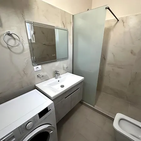 Flutura Duplex Lungomare - Free Parking * Vlorë